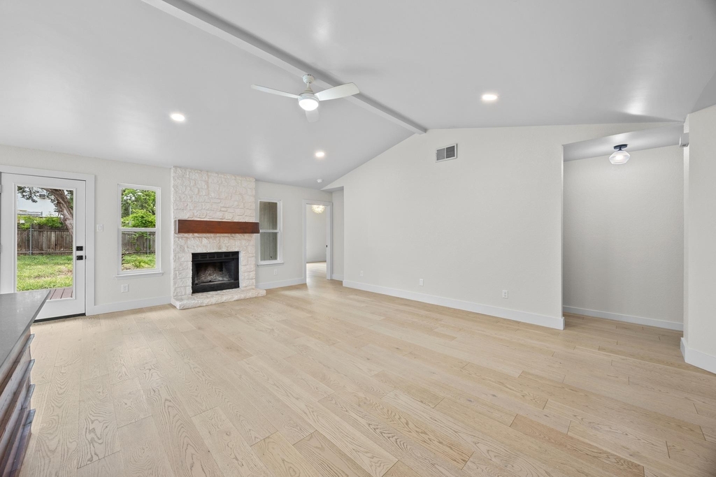 8708 Huebinger Pass - Photo 7