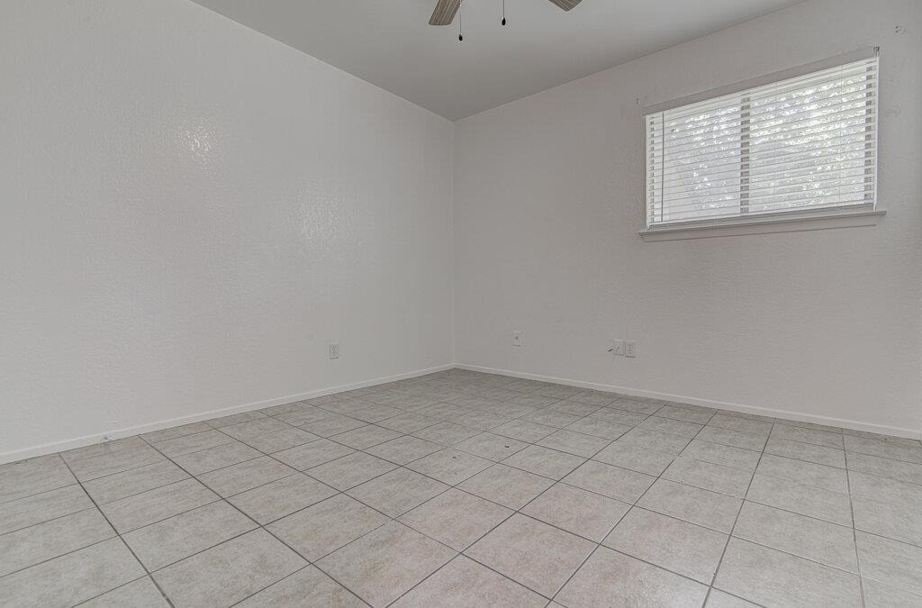 805 Sirocco Dr - Photo 9