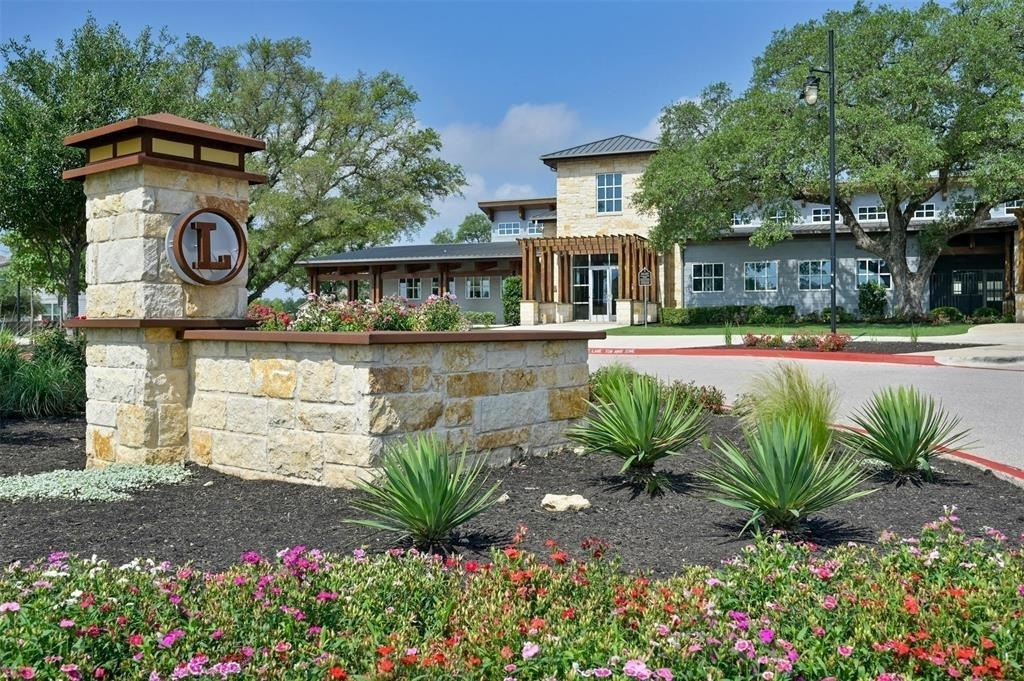 1808 Donetto Dr - Photo 28