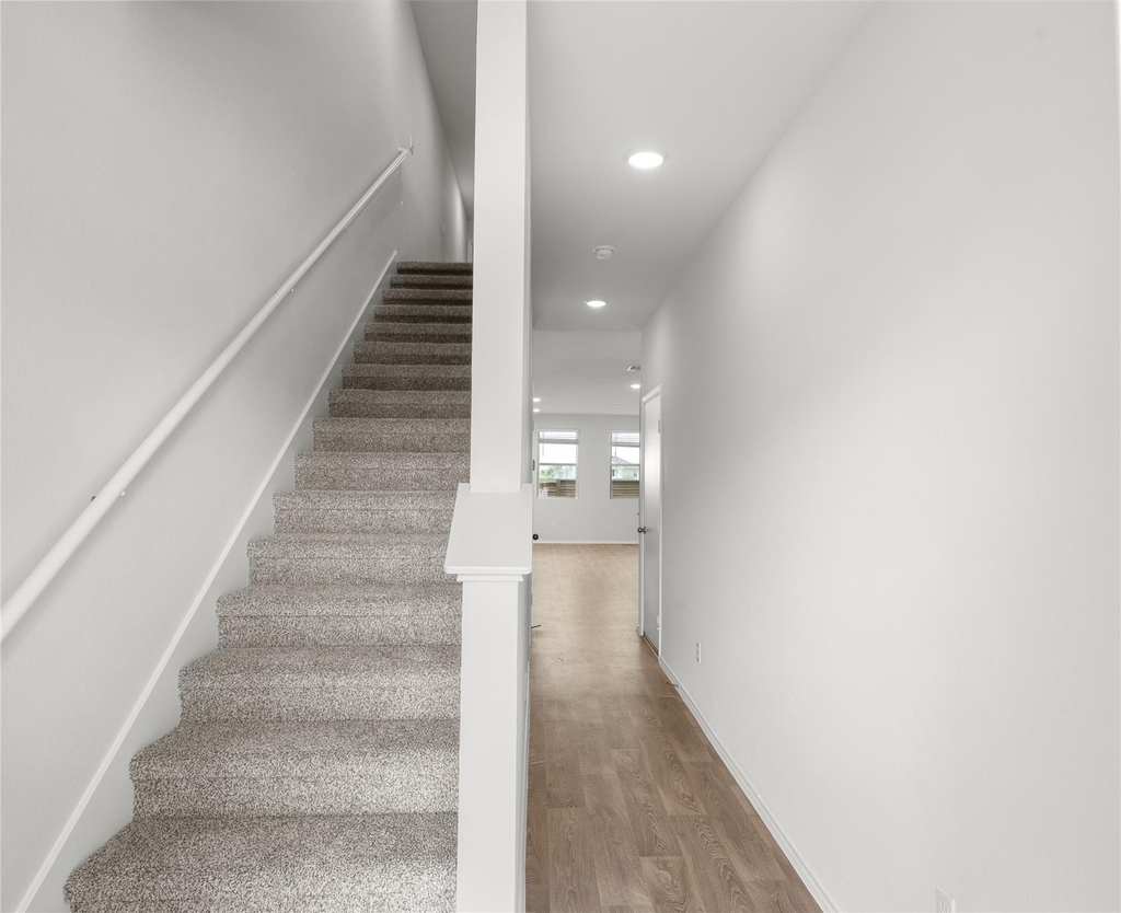 133 Varner Way - Photo 1