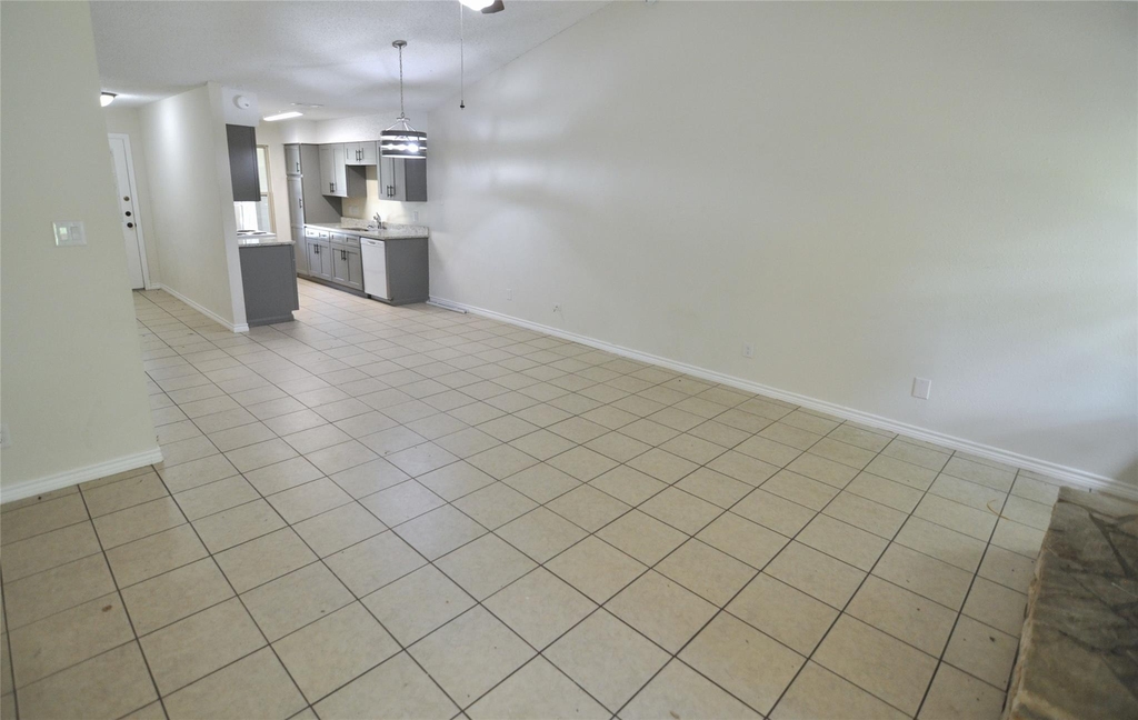 8809 Piney Pt - Photo 5