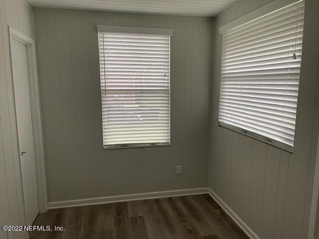 3677 Walsh Street - Photo 10