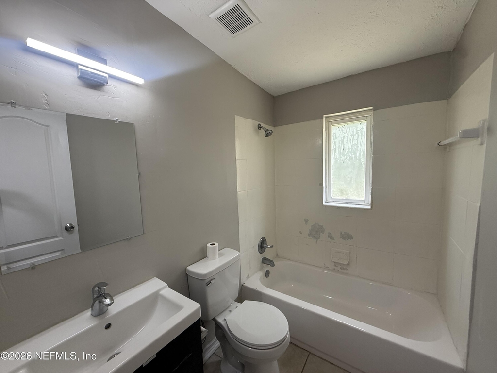 4207 Homer Road N - Photo 4