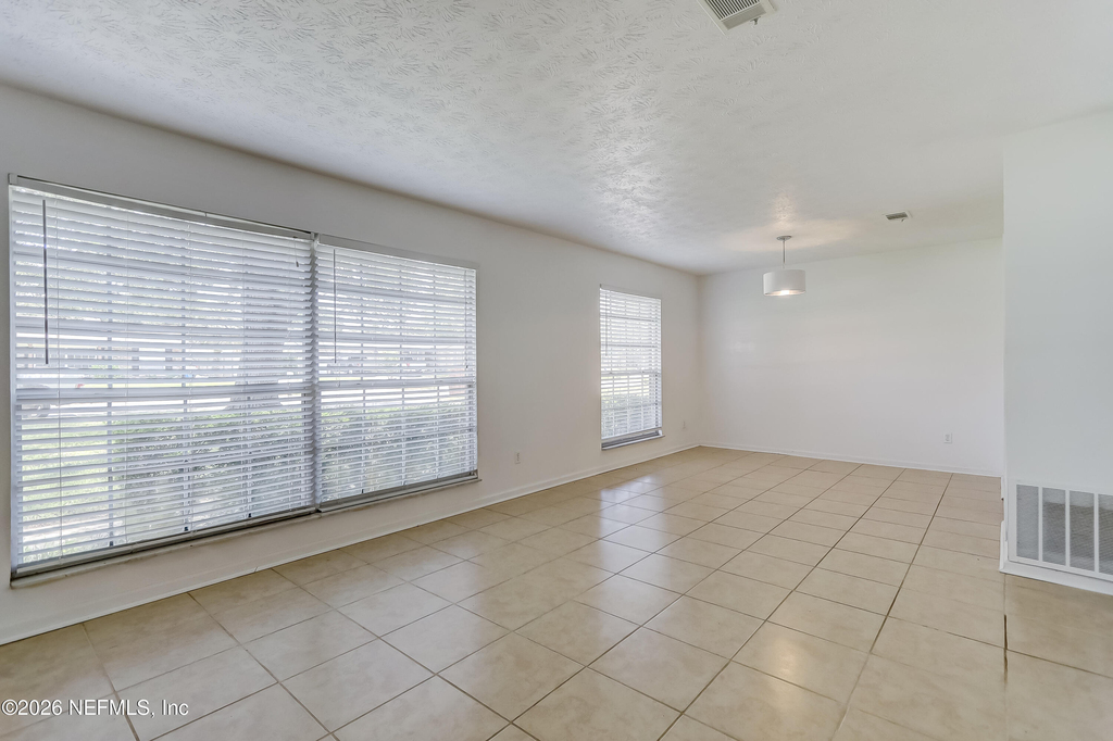 166 Vanderford Road W - Photo 7