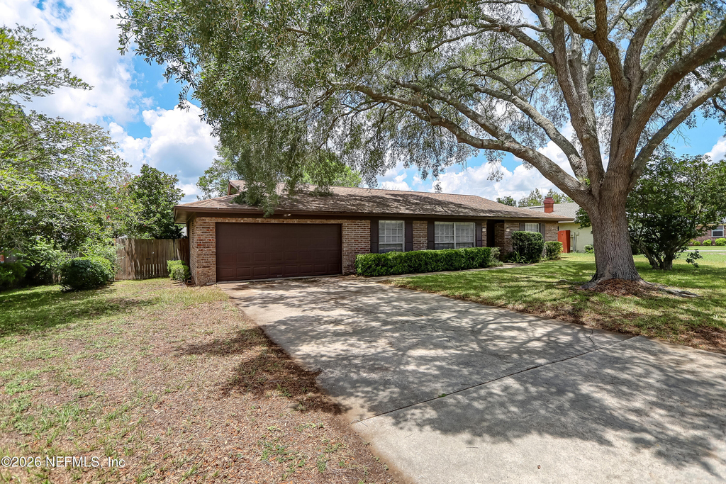 166 Vanderford Road W - Photo 1