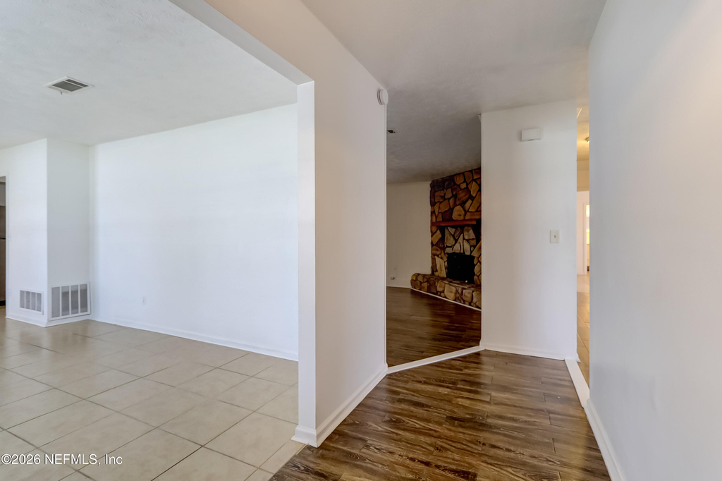 166 Vanderford Road W - Photo 4