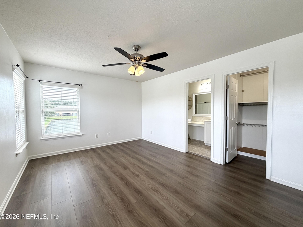 104 Crete Court - Photo 2
