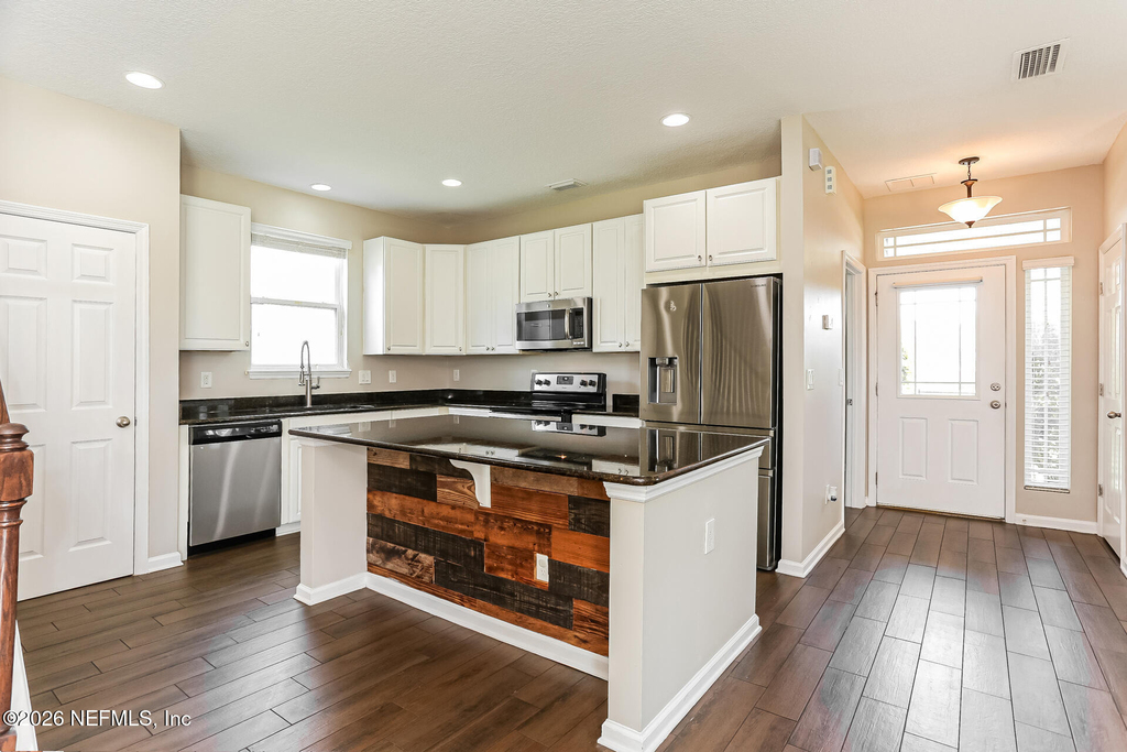 338 Vineyard Lane - Photo 5