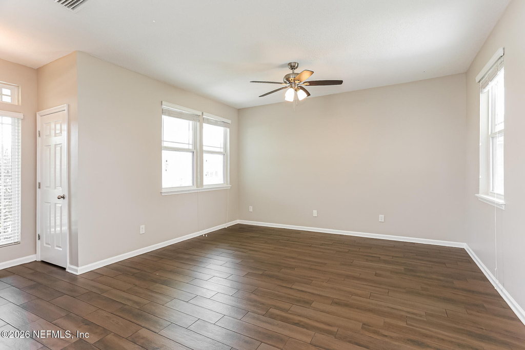 338 Vineyard Lane - Photo 2