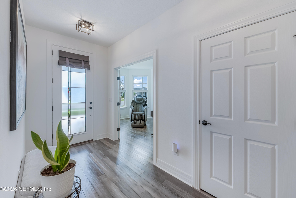 212 Ethereal Square - Photo 3
