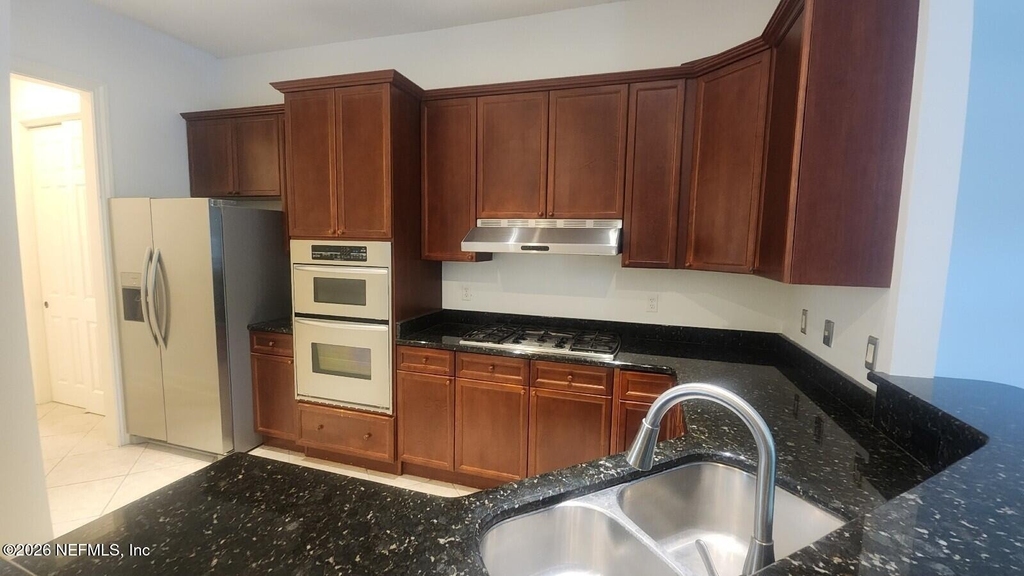 654 S Loop Parkway - Photo 12