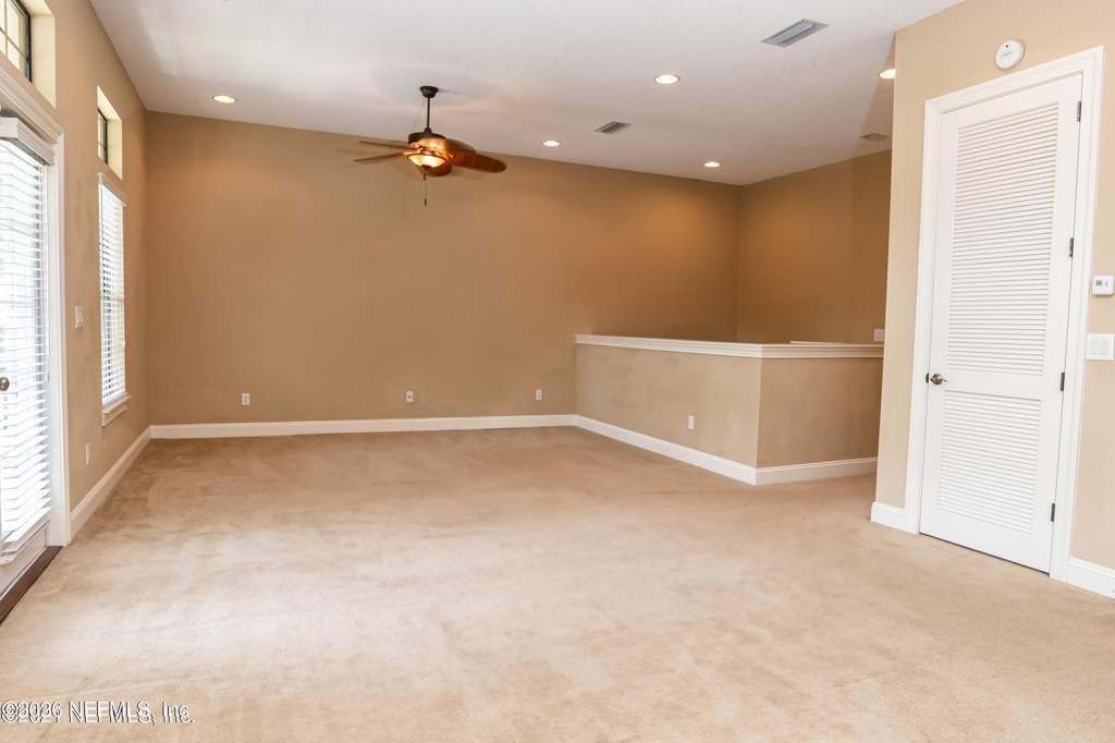 654 S Loop Parkway - Photo 24