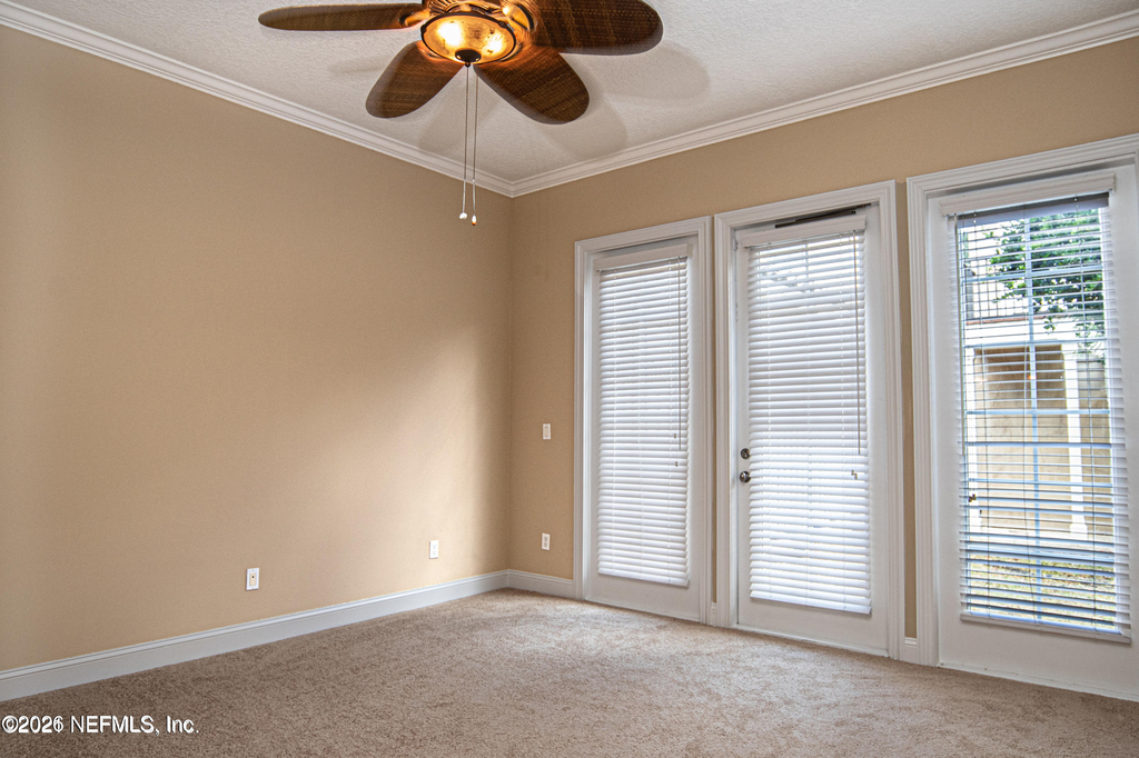 654 S Loop Parkway - Photo 34