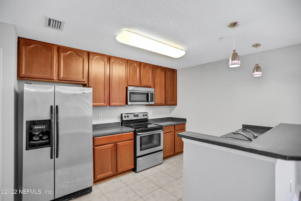 7051 Deer Lodge Circle - Photo 9