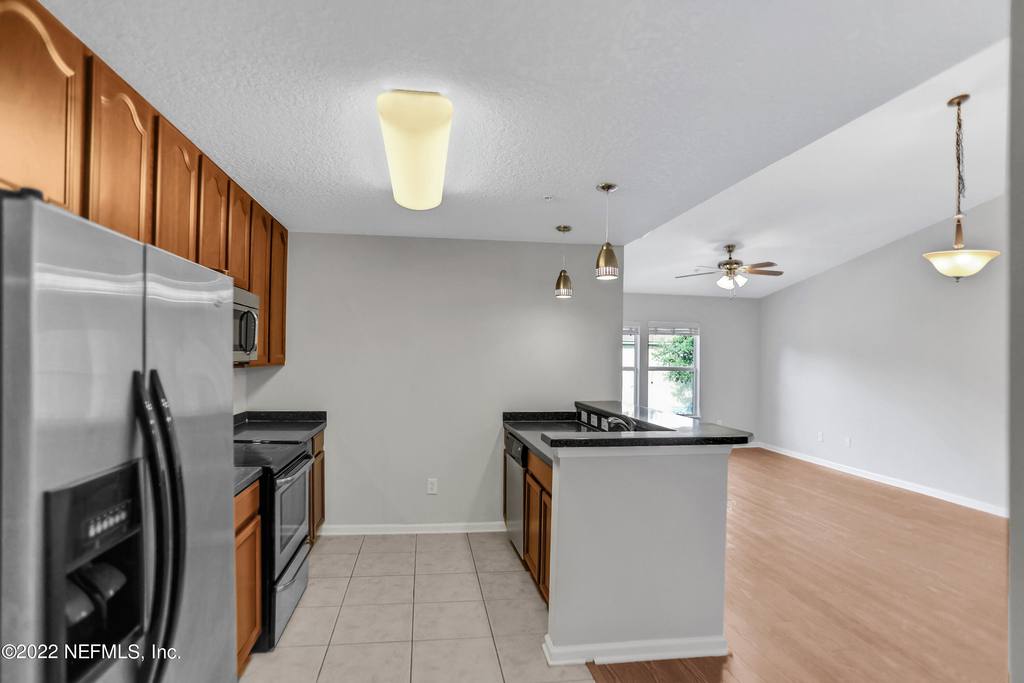 7051 Deer Lodge Circle - Photo 10