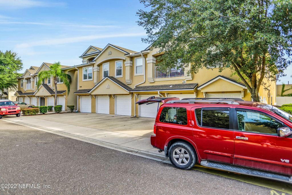 7051 Deer Lodge Circle - Photo 1