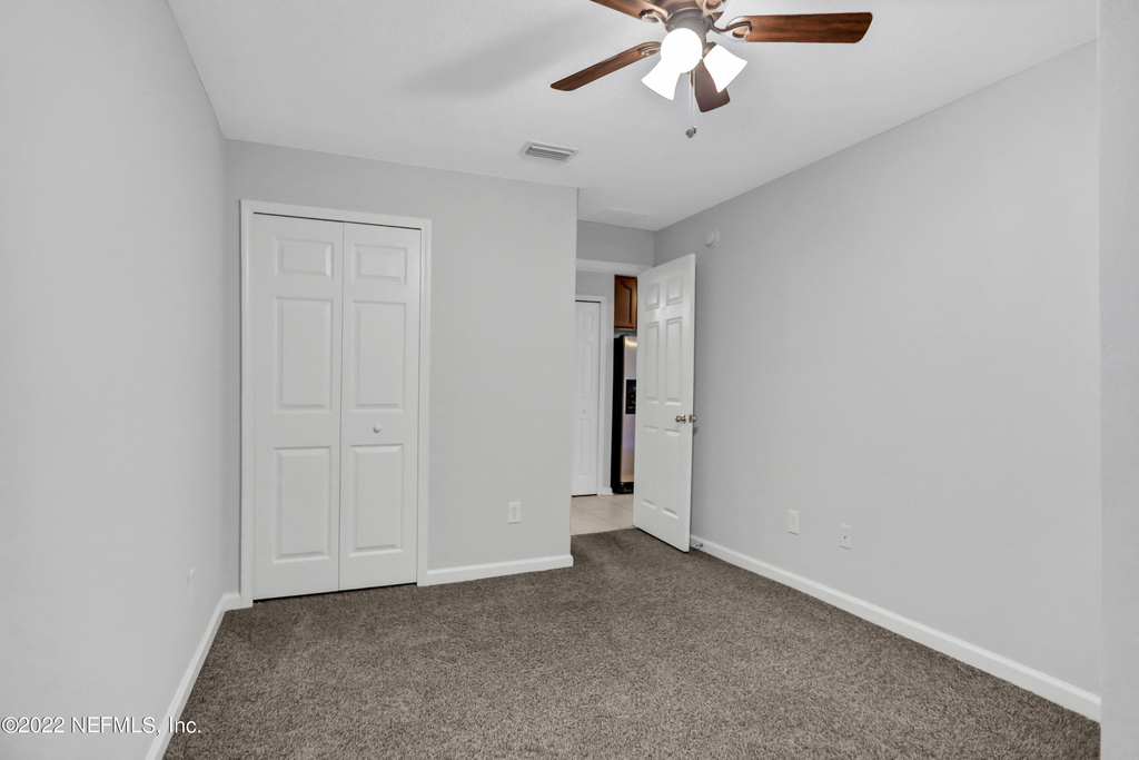 7051 Deer Lodge Circle - Photo 20