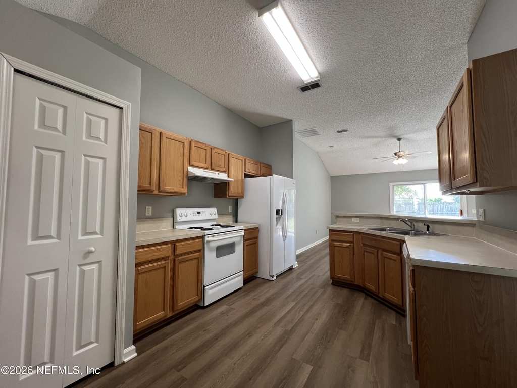 8382 Stelling Drive S - Photo 3