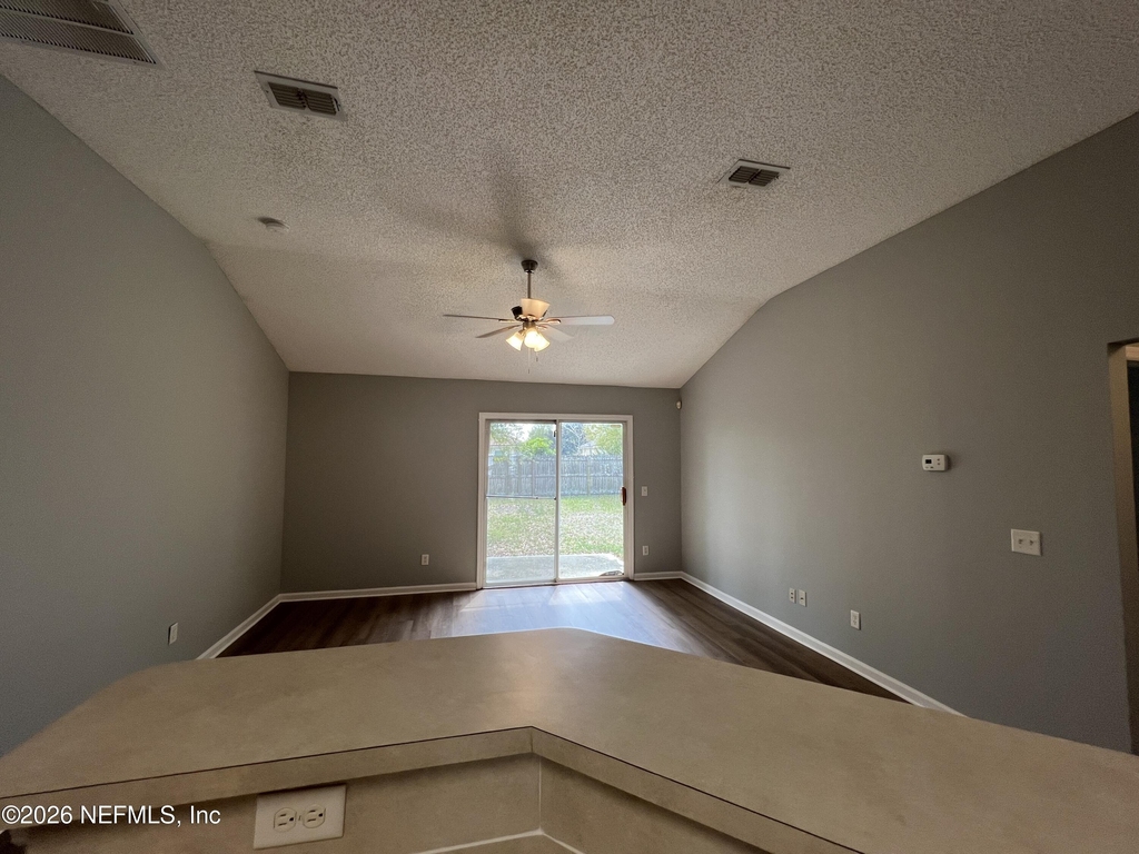 8382 Stelling Drive S - Photo 7