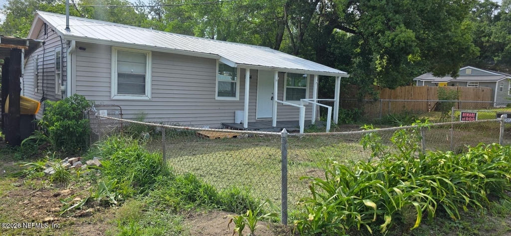 9454 Campus Avenue - Photo 1