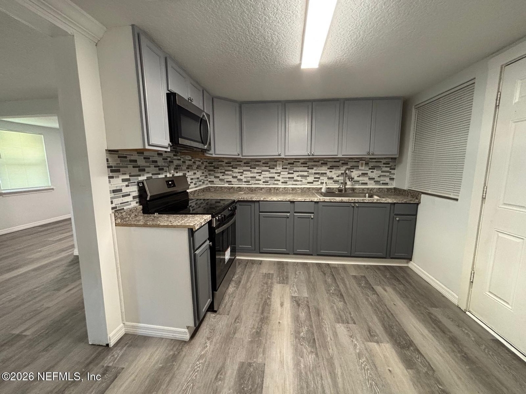 9454 Campus Avenue - Photo 12