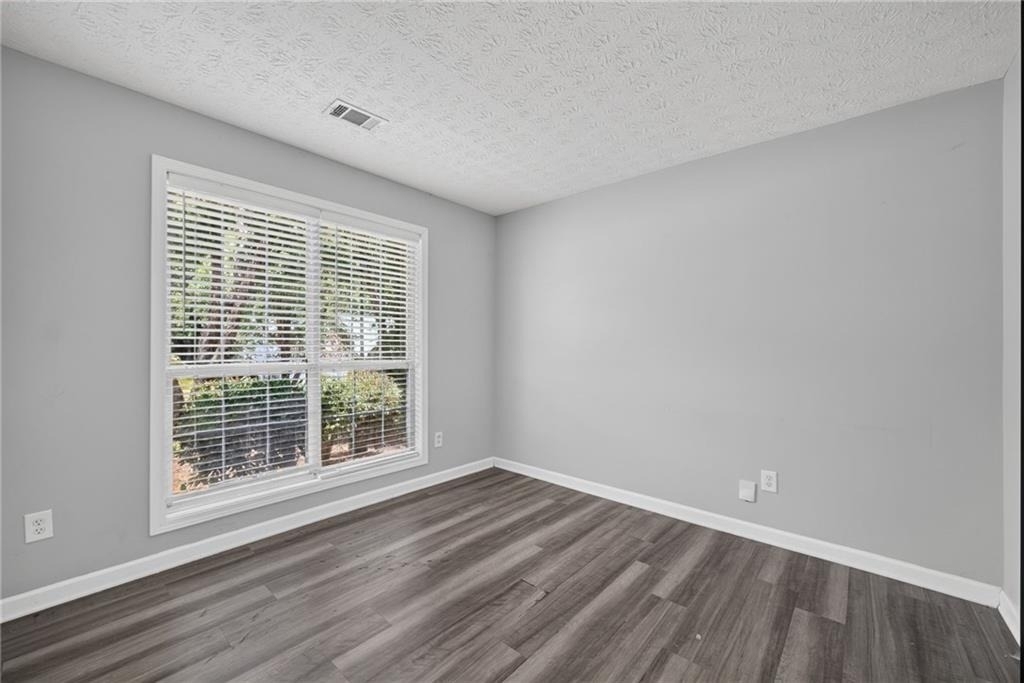 530 Sterling Pointe Court - Photo 3