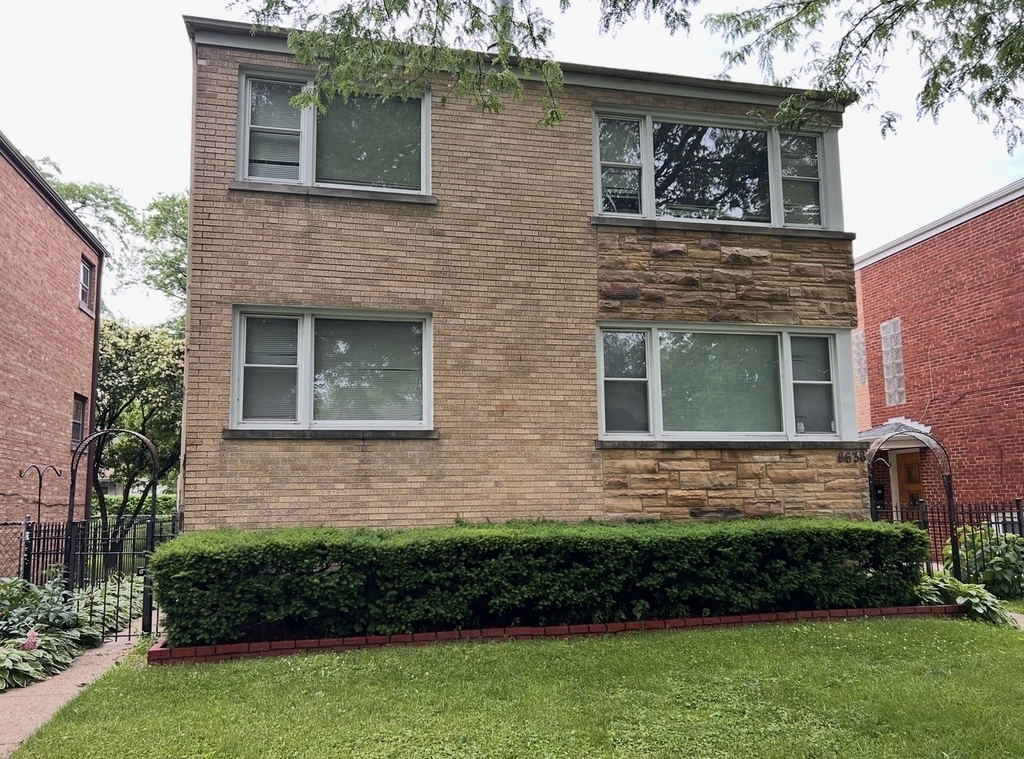8638 Trumbull Avenue - Photo 0