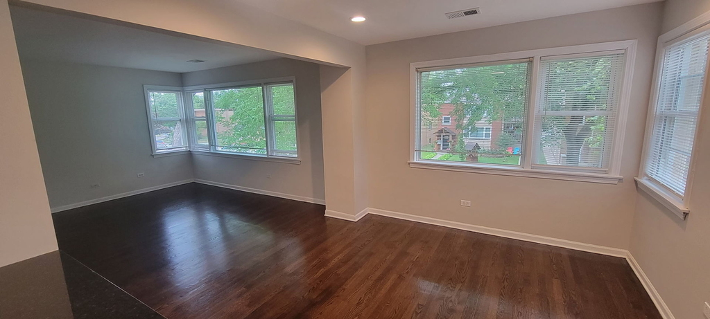8638 Trumbull Avenue - Photo 4