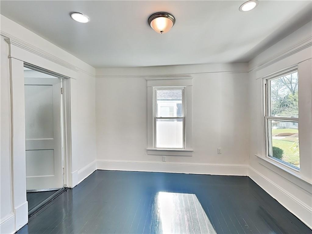 12 S Eugenia Place Nw - Photo 2