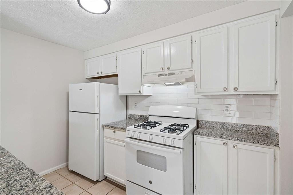 1465 Keys Crossing Drive Ne - Photo 8