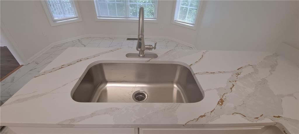 1050 Hillary Lane - Photo 4