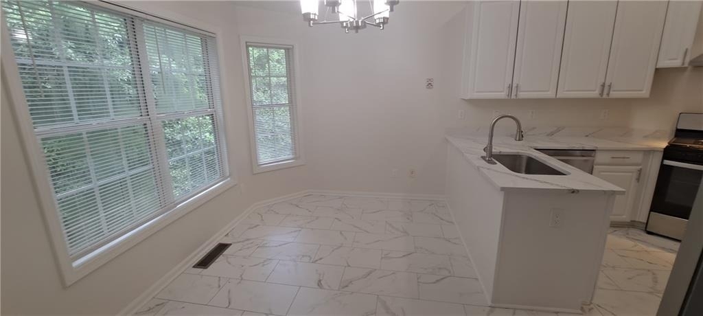 1050 Hillary Lane - Photo 5