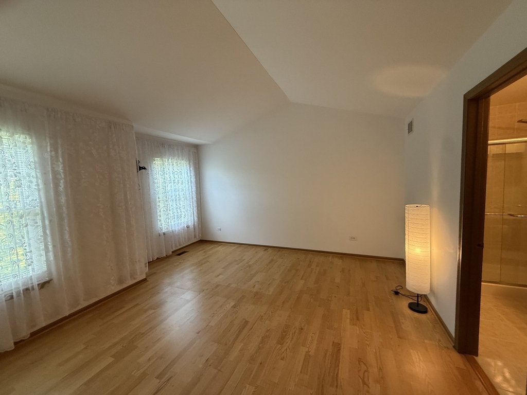 1910 Grove Avenue - Photo 8
