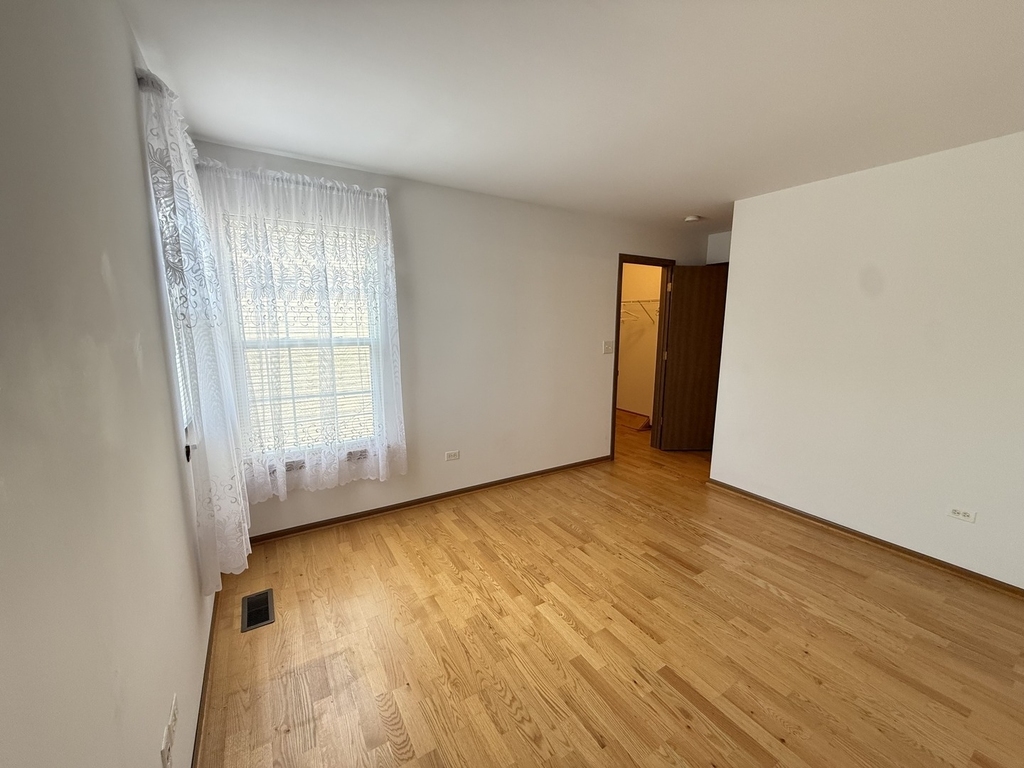 1910 Grove Avenue - Photo 11