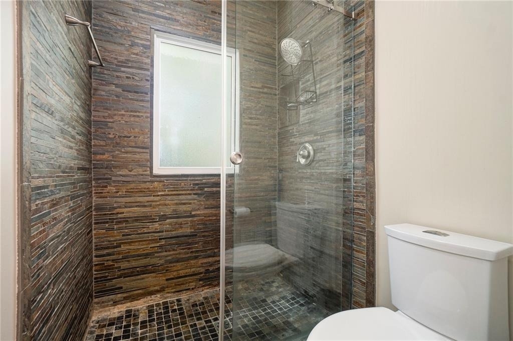 2378 Glenwood Drive Ne - Photo 17