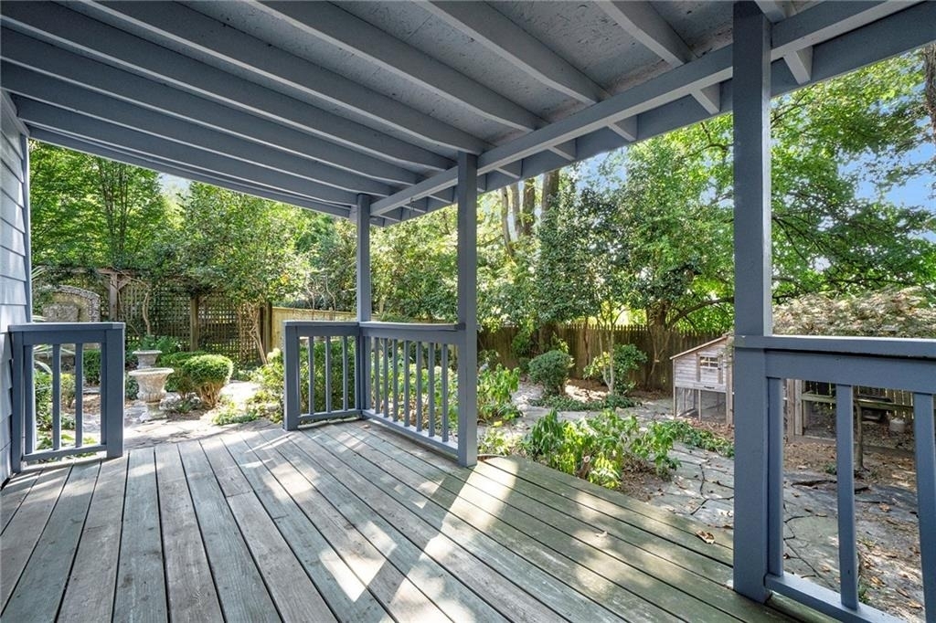 2378 Glenwood Drive Ne - Photo 11