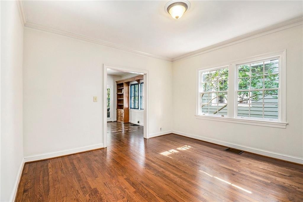 2378 Glenwood Drive Ne - Photo 13