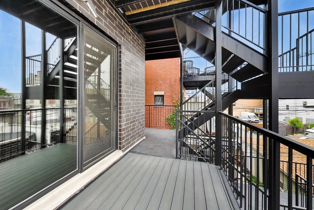3740 N Clifton Avenue - Photo 21