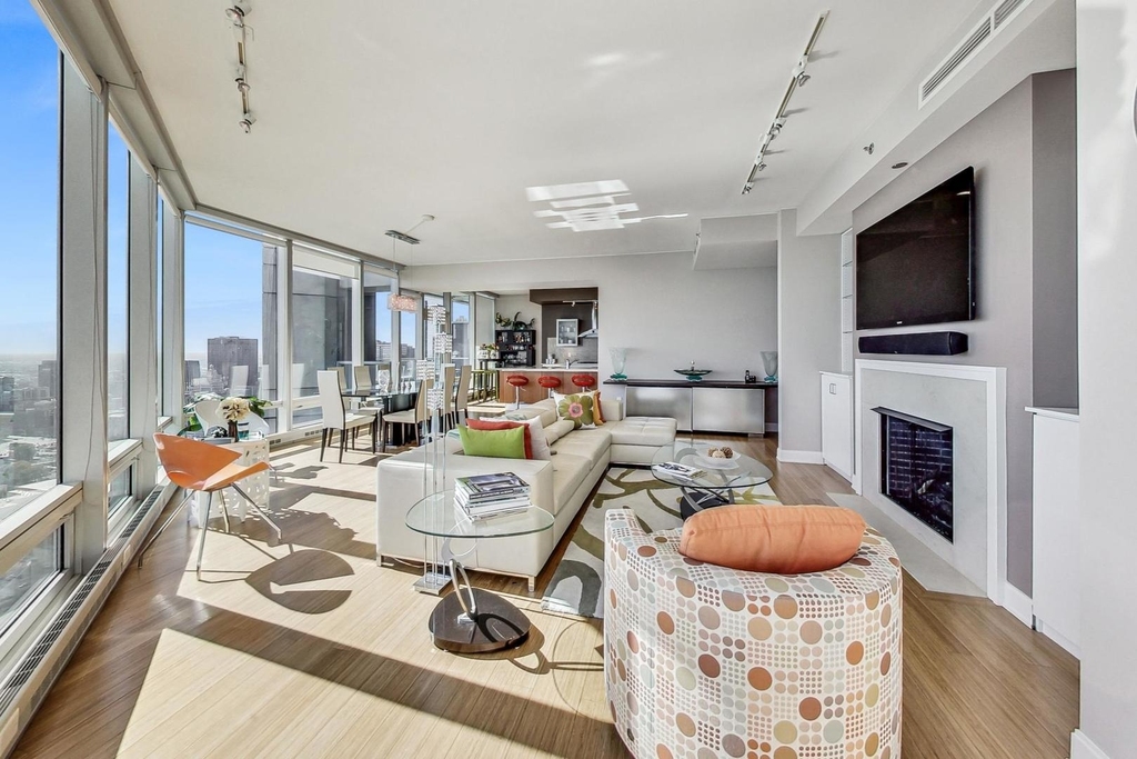 340 E Randolph Street - Photo 6