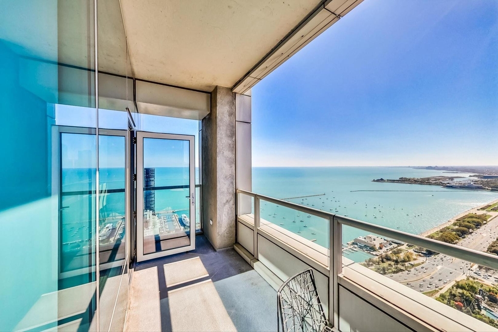 340 E Randolph Street - Photo 14
