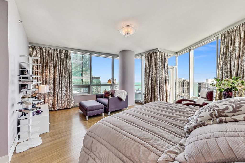 340 E Randolph Street - Photo 21
