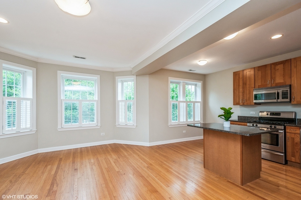 1615 Monroe Street - Photo 1