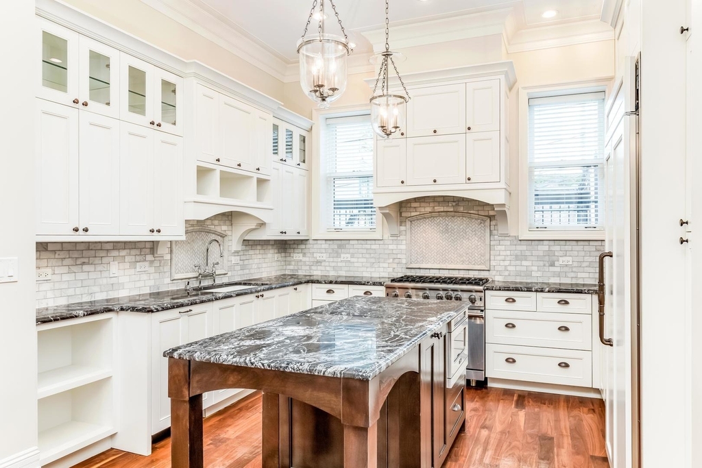 116 W Chestnut Street - Photo 5
