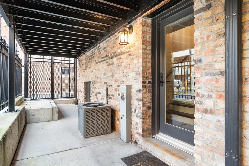 116 W Chestnut Street - Photo 18