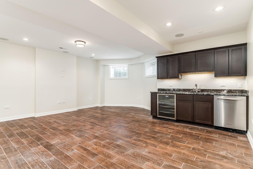 116 W Chestnut Street - Photo 16