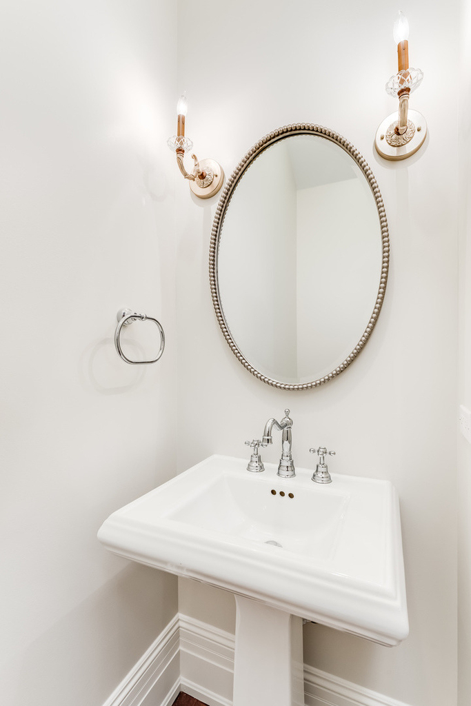 116 W Chestnut Street - Photo 8