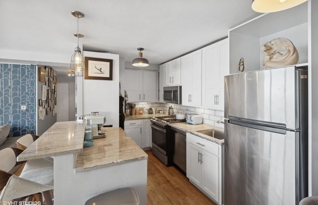 3950 N Lake Shore Drive - Photo 4
