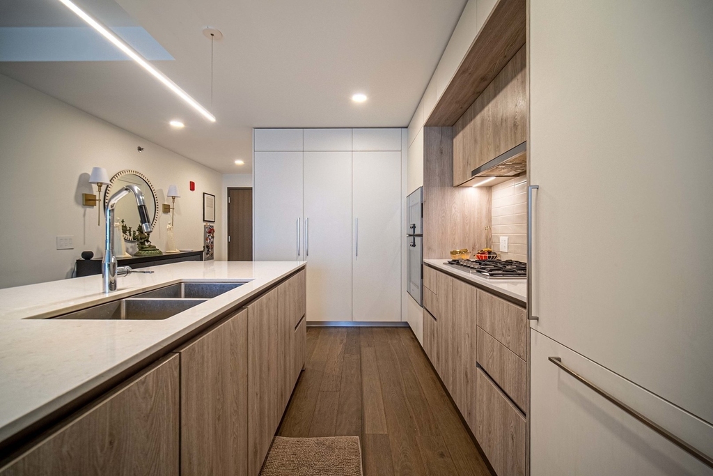 211 N Harbor Drive - Photo 5