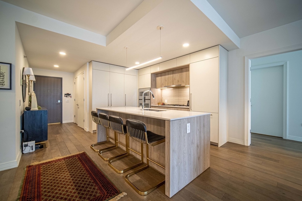211 N Harbor Drive - Photo 2