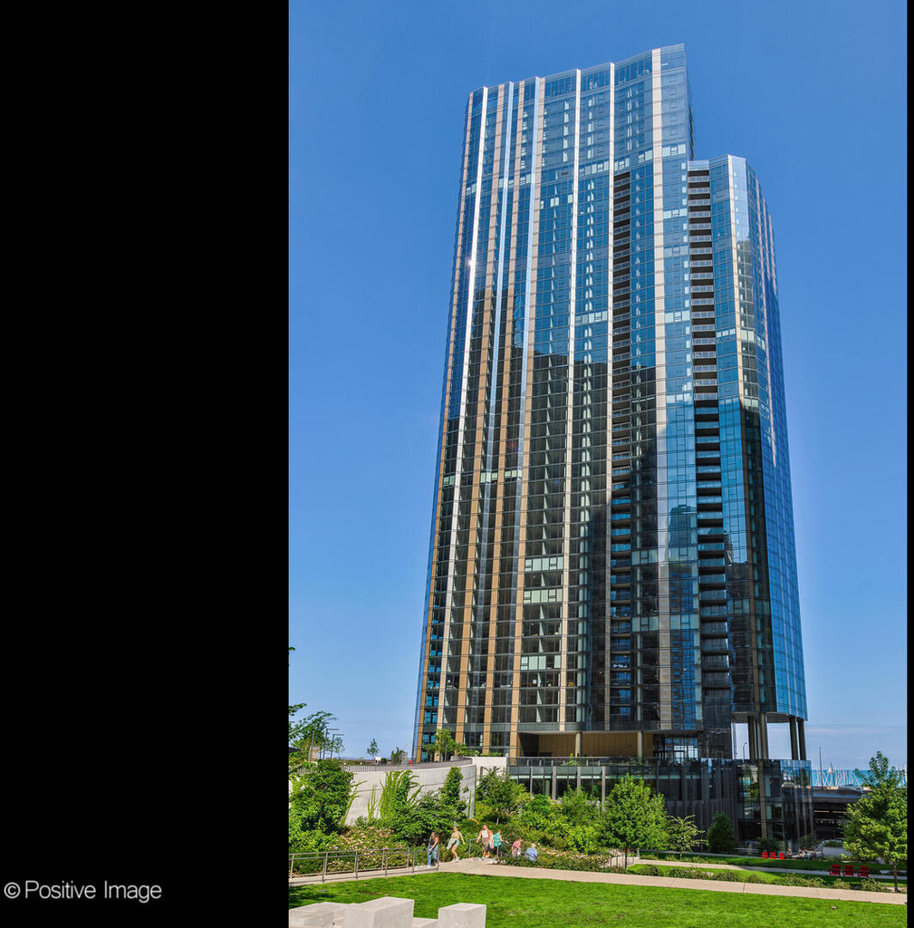 211 N Harbor Drive - Photo 0